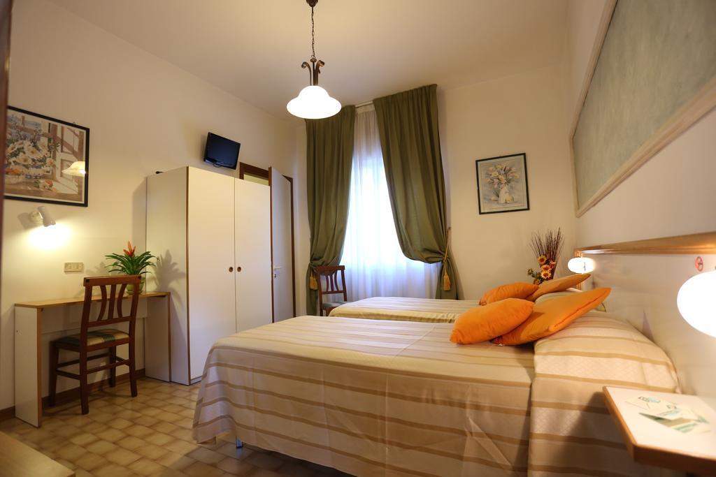 Hotel Vignola Assisi Luaran gambar