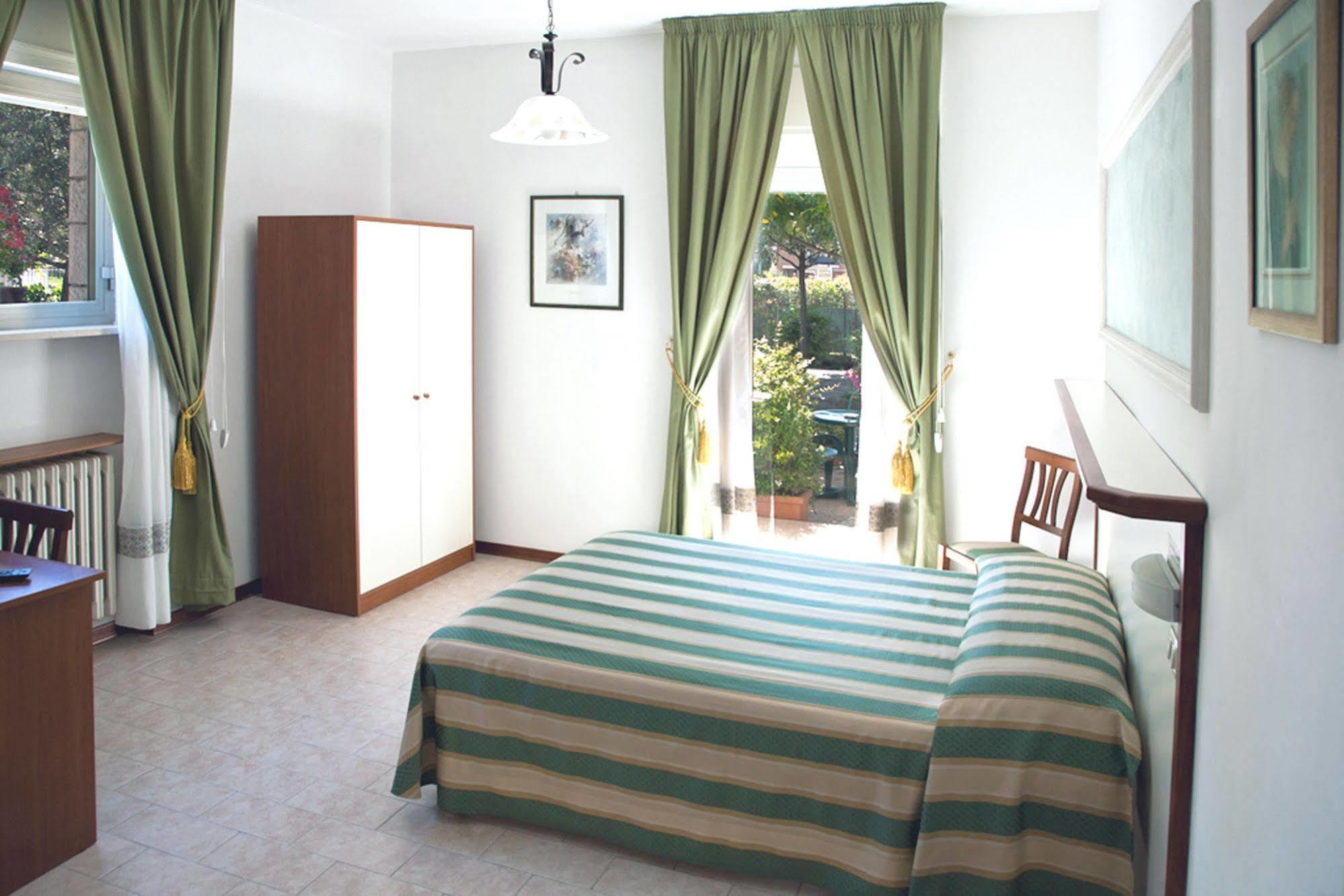 Hotel Vignola Assisi Luaran gambar
