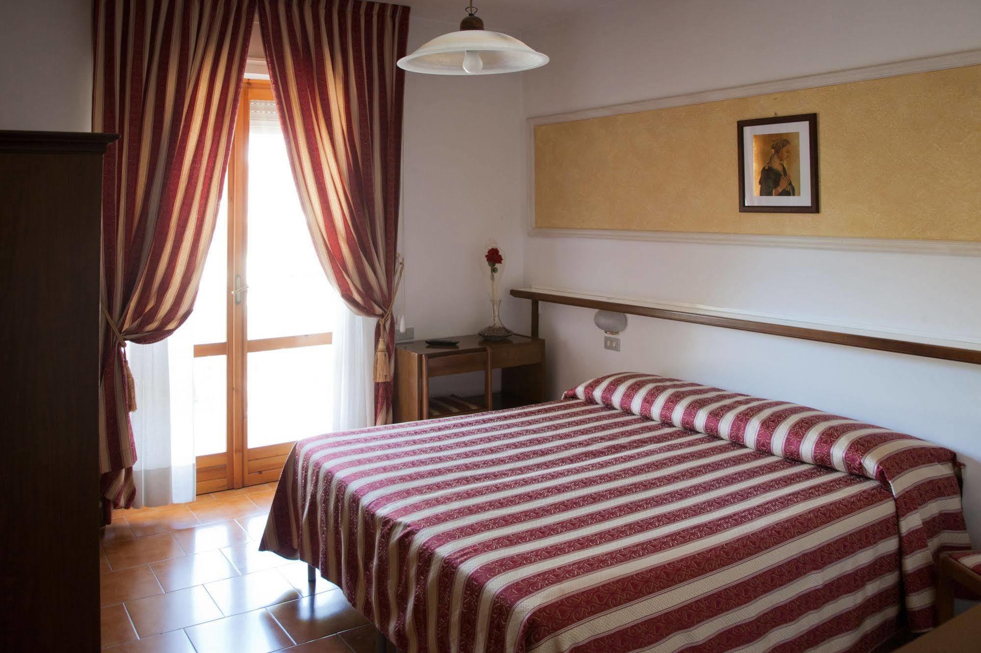 Hotel Vignola Assisi Luaran gambar