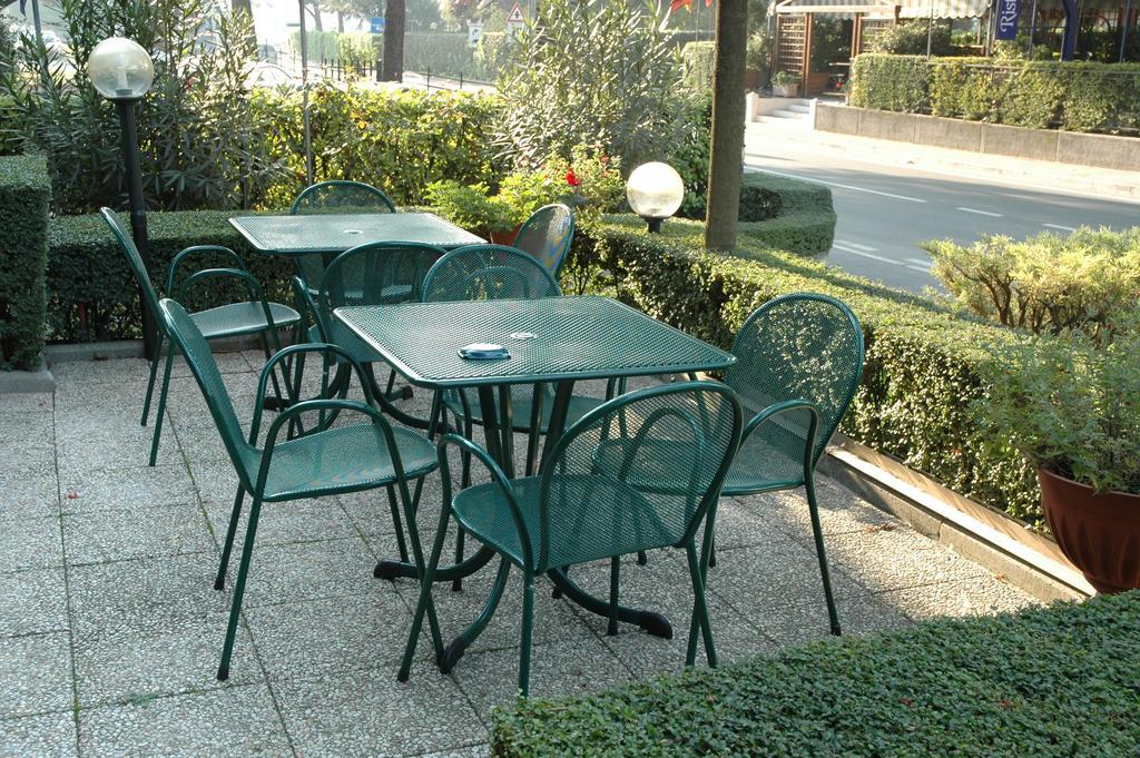 Hotel Vignola Assisi Luaran gambar